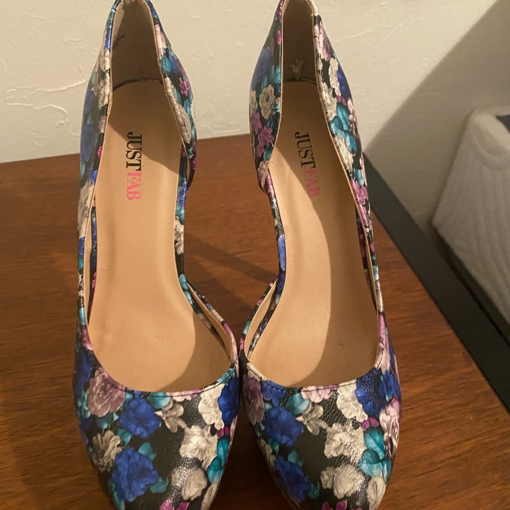 Flowery, high heels